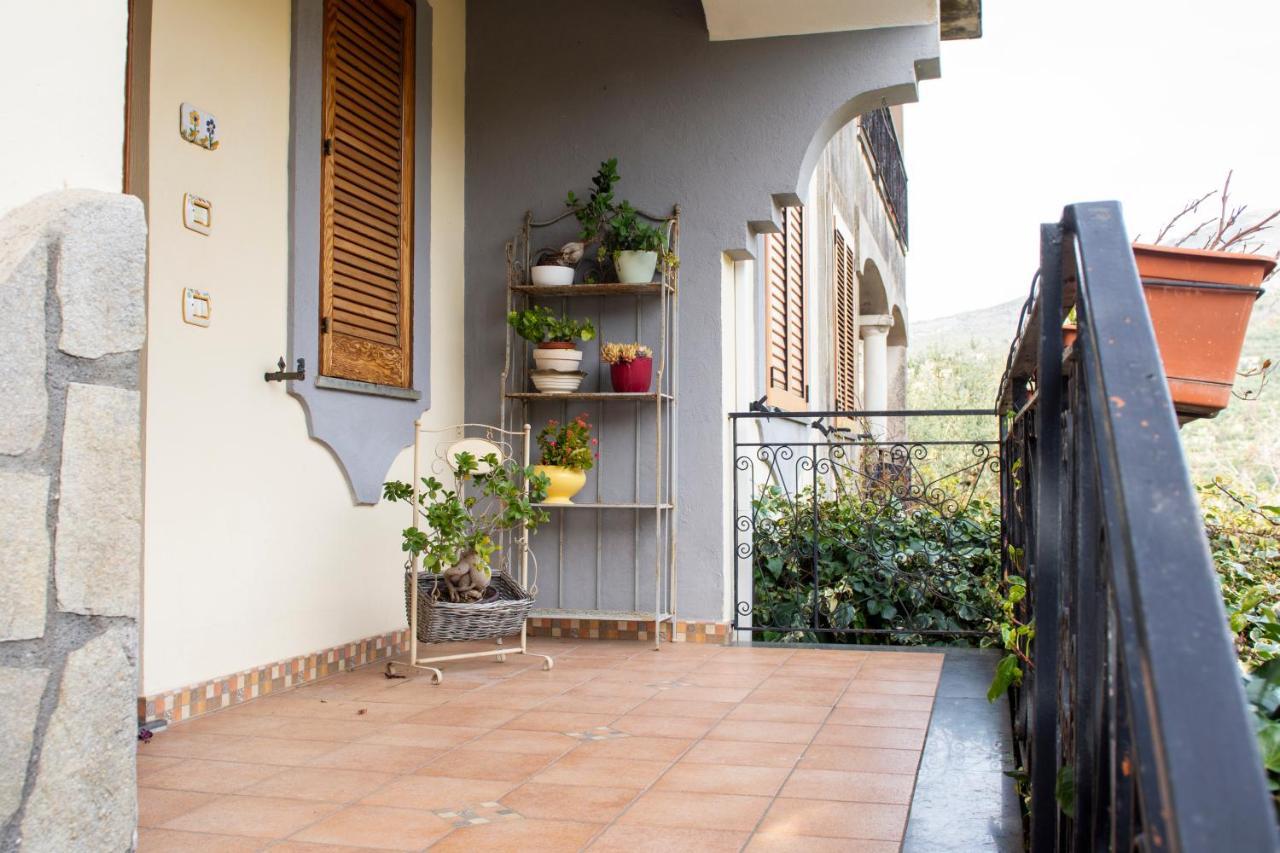Villa Dei Fiori - Exclusive Villa With Garden In Sorrento Coast วีโกเอเกวนเซ ภายนอก รูปภาพ