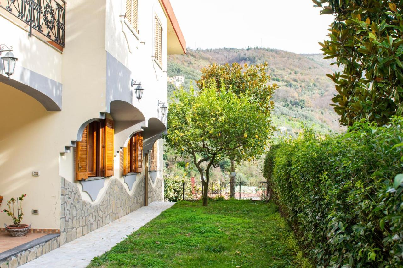 Villa Dei Fiori - Exclusive Villa With Garden In Sorrento Coast วีโกเอเกวนเซ ภายนอก รูปภาพ