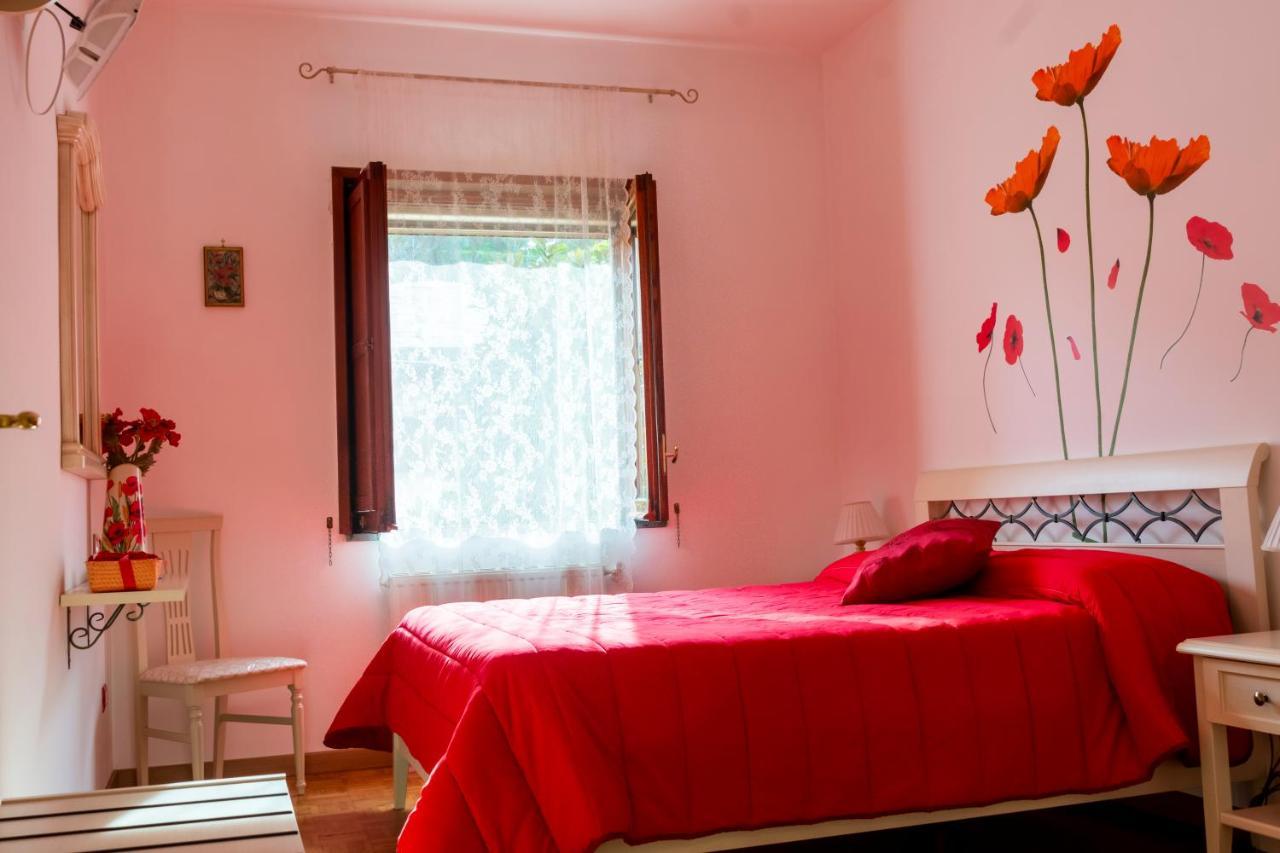 Villa Dei Fiori - Exclusive Villa With Garden In Sorrento Coast วีโกเอเกวนเซ ภายนอก รูปภาพ