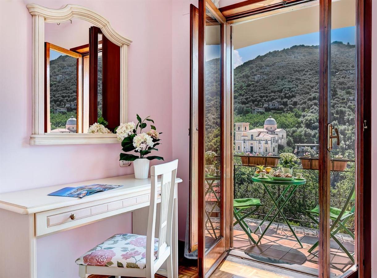 Villa Dei Fiori - Exclusive Villa With Garden In Sorrento Coast วีโกเอเกวนเซ ภายนอก รูปภาพ