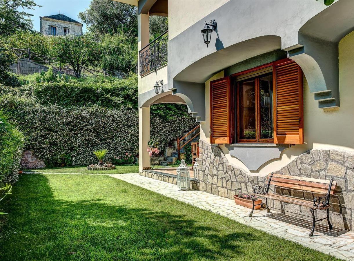 Villa Dei Fiori - Exclusive Villa With Garden In Sorrento Coast วีโกเอเกวนเซ ภายนอก รูปภาพ