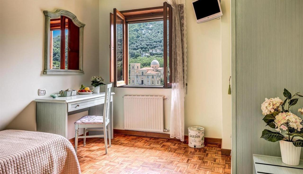 Villa Dei Fiori - Exclusive Villa With Garden In Sorrento Coast วีโกเอเกวนเซ ภายนอก รูปภาพ