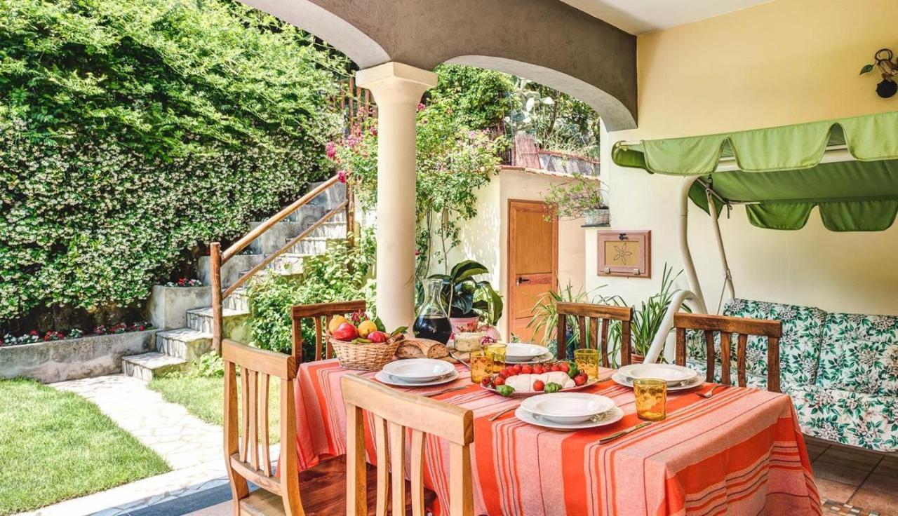 Villa Dei Fiori - Exclusive Villa With Garden In Sorrento Coast วีโกเอเกวนเซ ภายนอก รูปภาพ